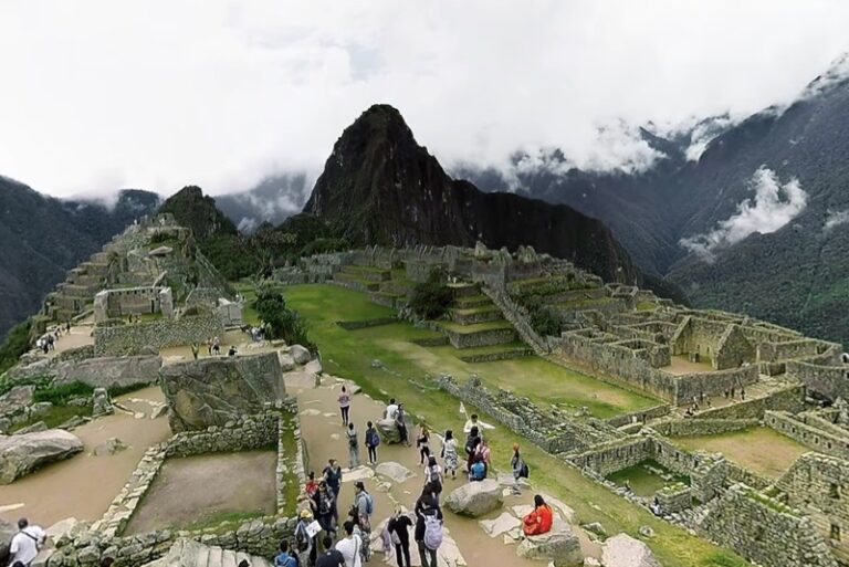 Virtual Reality task comparing Inca and Iroquois - Educators
